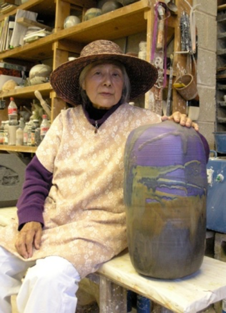 Toshiko Takaezu in her New Jersey studio