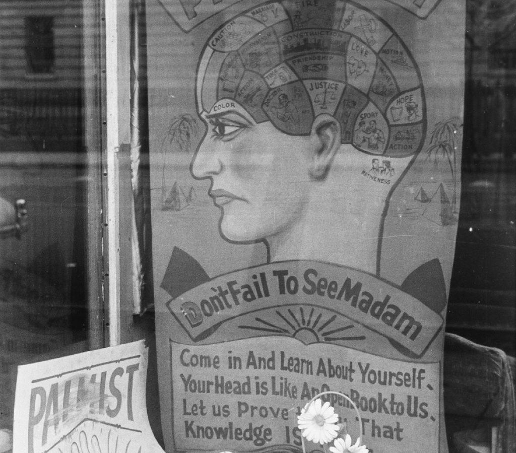 David Myers (David Moffat). Advertisements of the palmist's booth at Glen Echo Park. Glen Echo, Maryland. 1939.